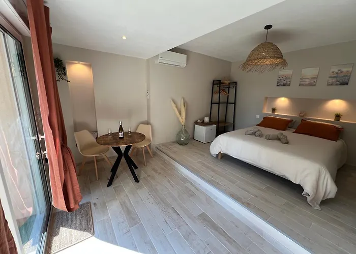 לינה וארוחת בוקר D'hote Melusine - Illimite - Nature - Les Fees Des Chenes 3*