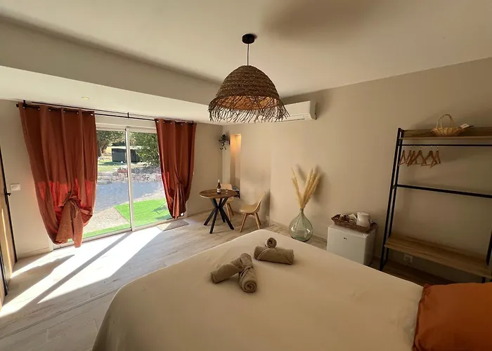 לינה וארוחת בוקר D'hote Melusine - Illimite - Nature - Les Fees Des Chenes 3*