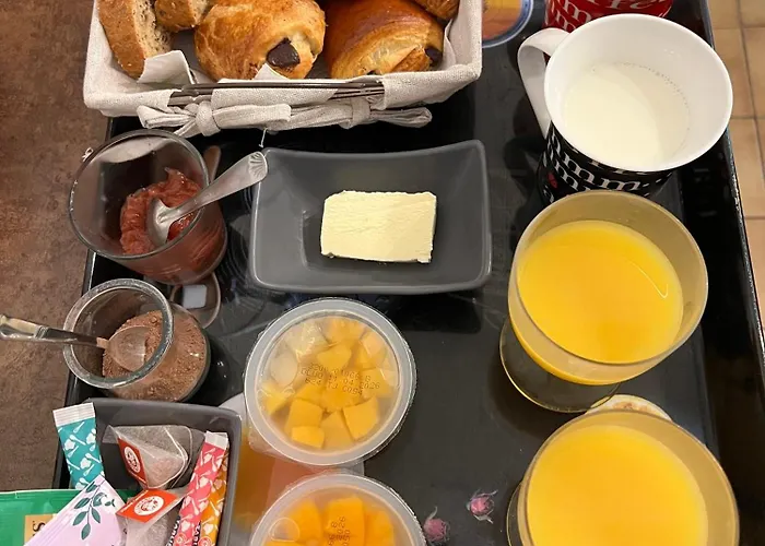 D'hote Melusine - Illimite - Nature - Les Fees Des Chenes לינה וארוחת בוקר