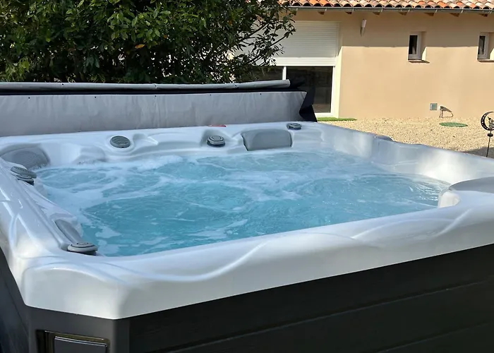 D'hôte Mélusine - Illimité - Nature - Les Fées Des Chênes Bed & Breakfast 3*